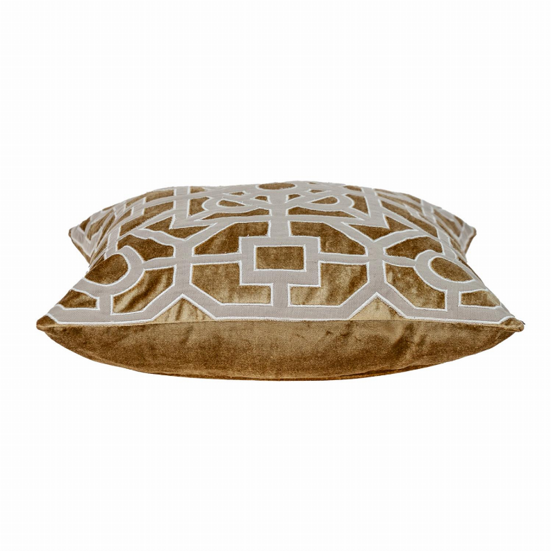 Parkland Collection Hazel Transitional Throw Pillow