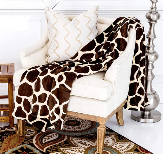 Giraffe Super Soft Plush Warm Cozy Bed Throw Flannel Blanket