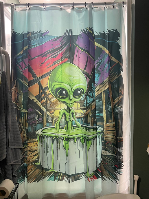 Alien 'bath time' Shower Curtain