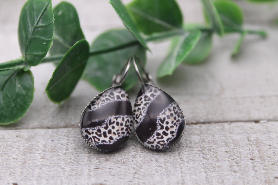 Leopard & Black || Glass Teardrop French Lever Earrings