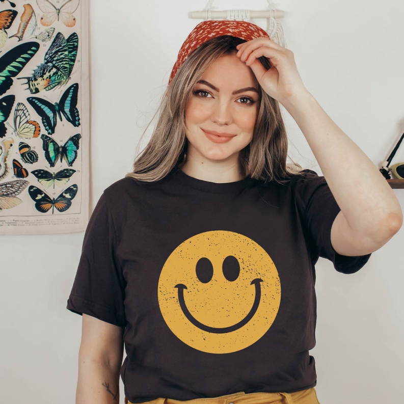 Women's Retro Smiley Face T-Shirt