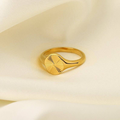 Sunbeam Signet Ring, 18k Gold Signet Ring, Oval Signet Ring