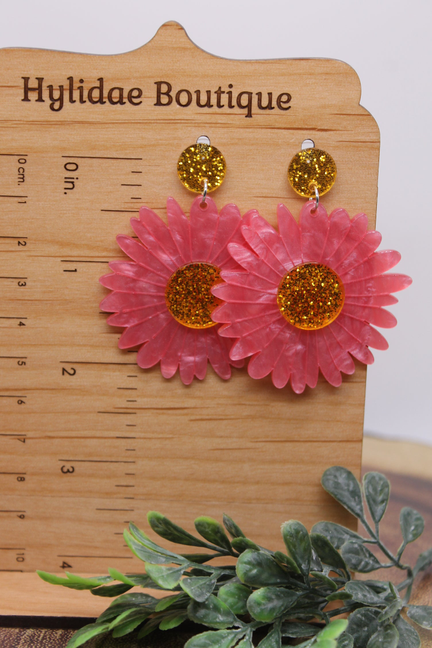 Pink Daisys || Dangle Earrings || Hypoallergenic