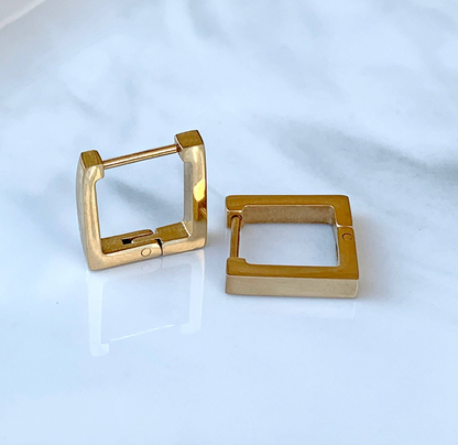 BRIE - GOLD SQUARE HUGGIE EARRINGS