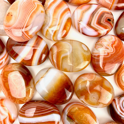 Banded Carnelian Palmstone | 35-45mm