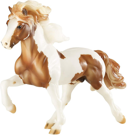 Breyer Traditional 1:9 Scale Model Horse § Sporður frá Bergi