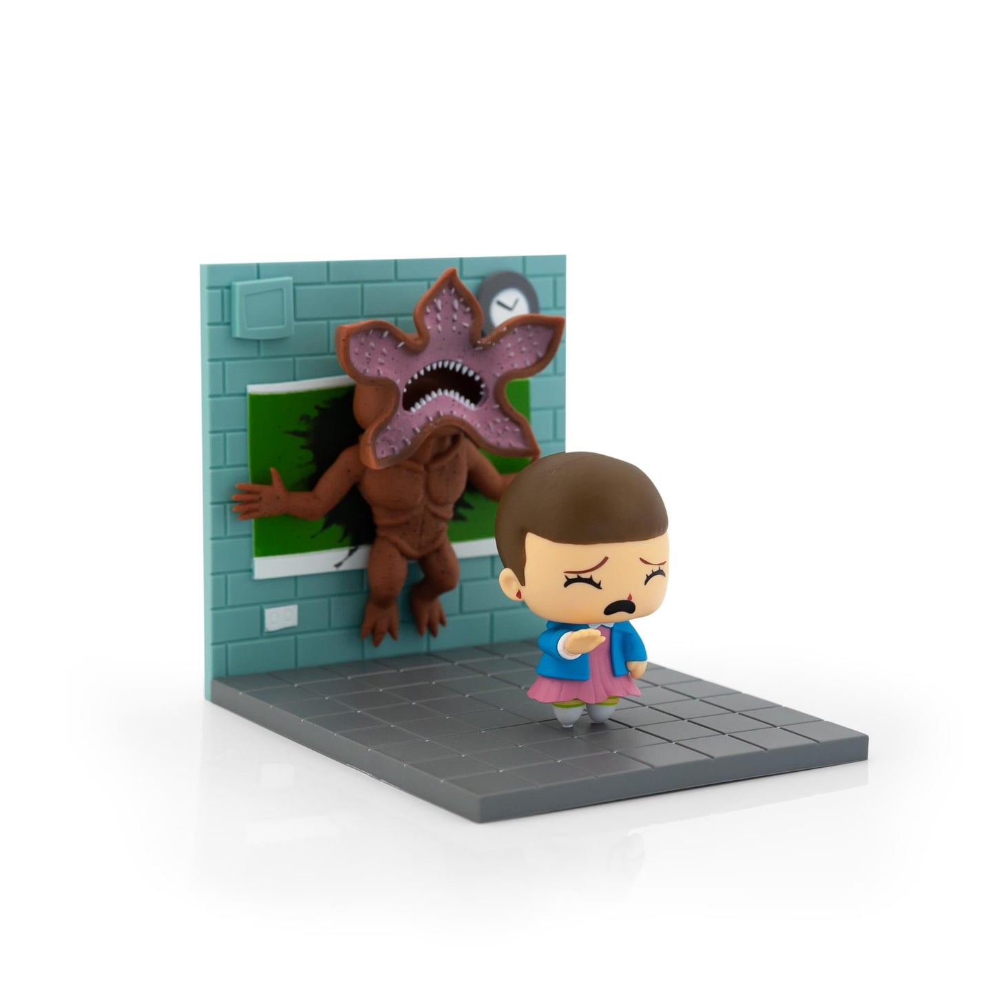 Stranger Things Eleven Vs. Demogorgon Exclusive Diorama § SuperEmoFriends Design