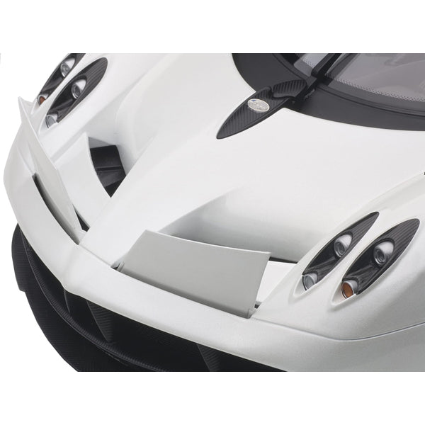 Pagani Huayra White 1/12 Model Car by Autoart