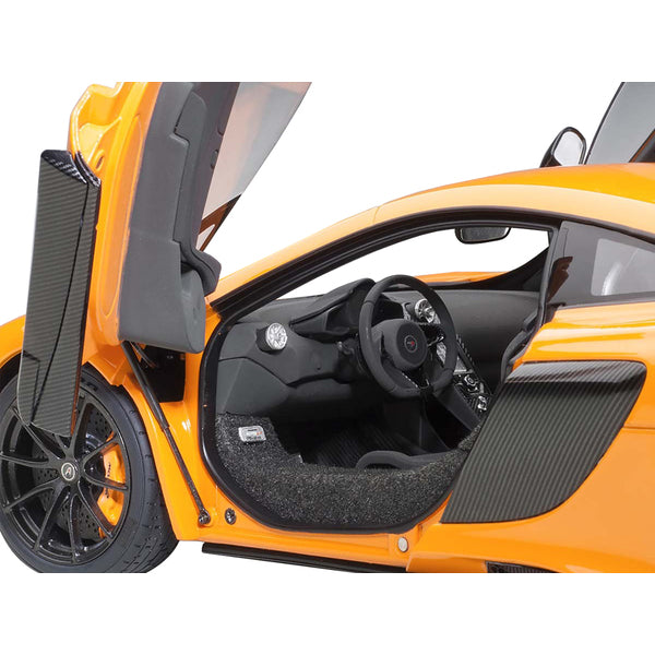 Mclaren 675LT Mclaren Orange 1/18 Model Car by Autoart