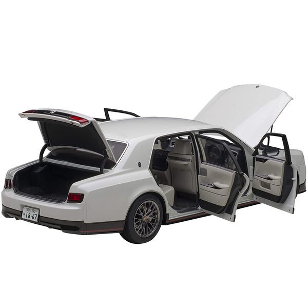 Toyota Century GRMN RHD (Right Hand Drive) Pearl White 1/18 Model Car by Autoart