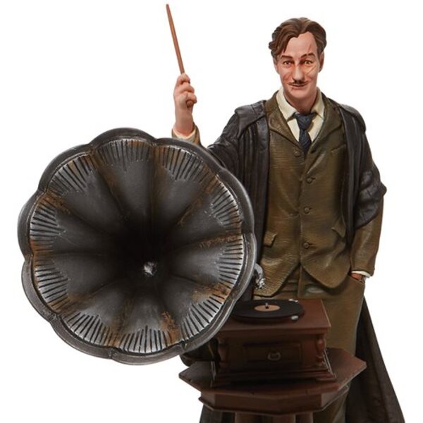 Wizarding World of Harry Potter Professor Remus Lupin Statue