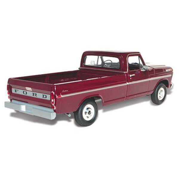 1970 Ford F-100 Custom Cab 4x4 1:25 Scale Model Kit